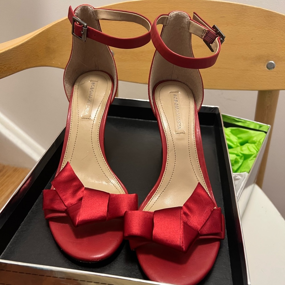 BCBG red heels with bow